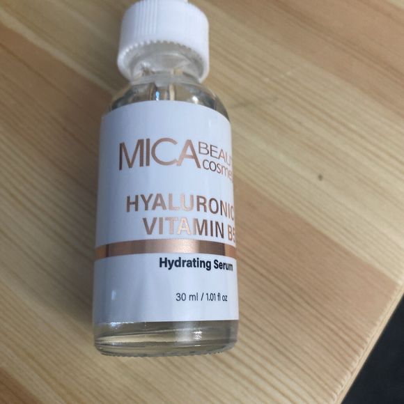 Mica BEAUTY Unisex hyaluronic Acid +  vitamin b5 serum - Picture 1 of 2